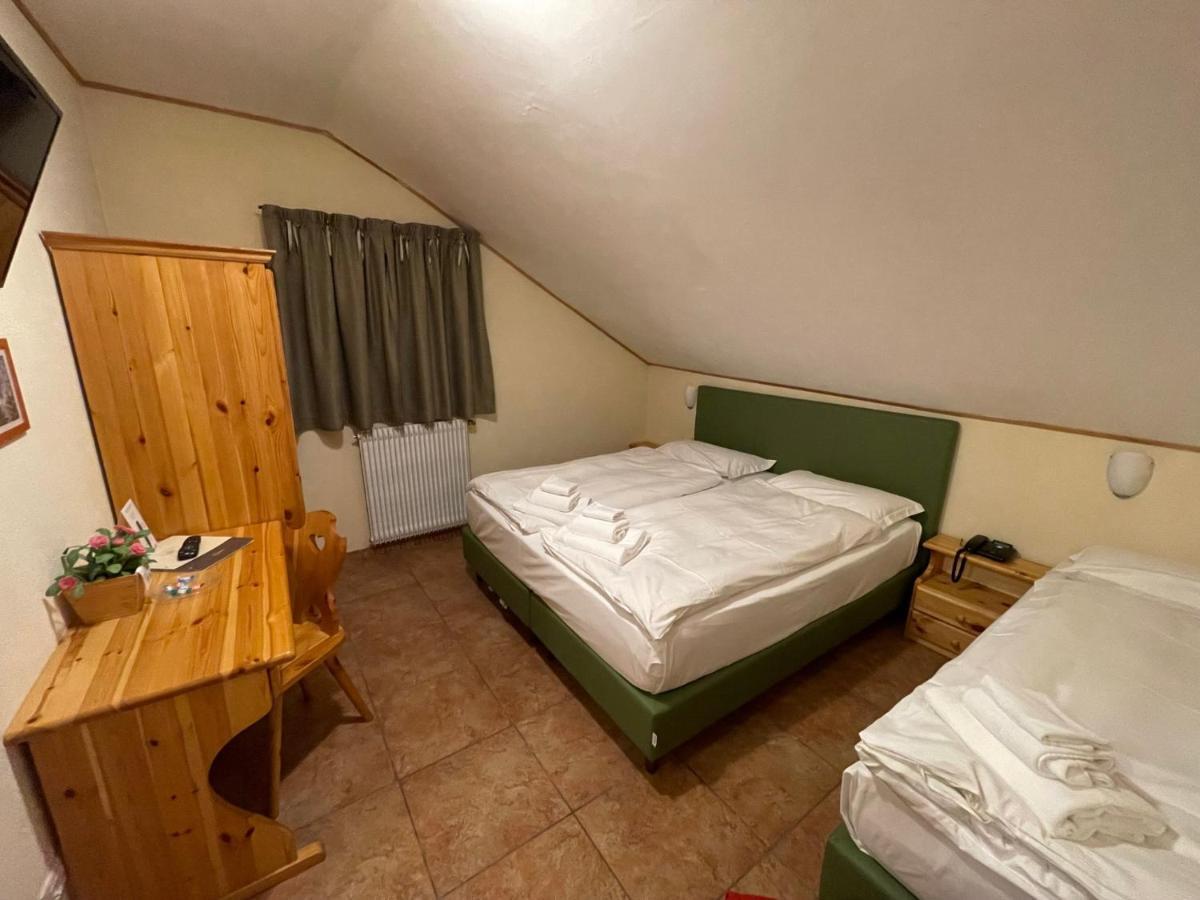Hotel Trieste Tarvisio Buitenkant foto