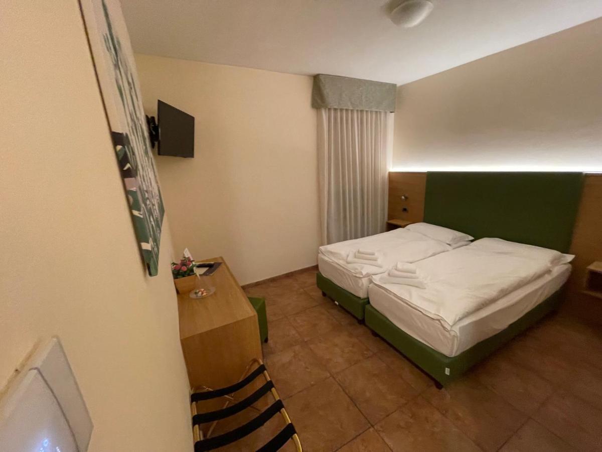 Hotel Trieste Tarvisio Buitenkant foto
