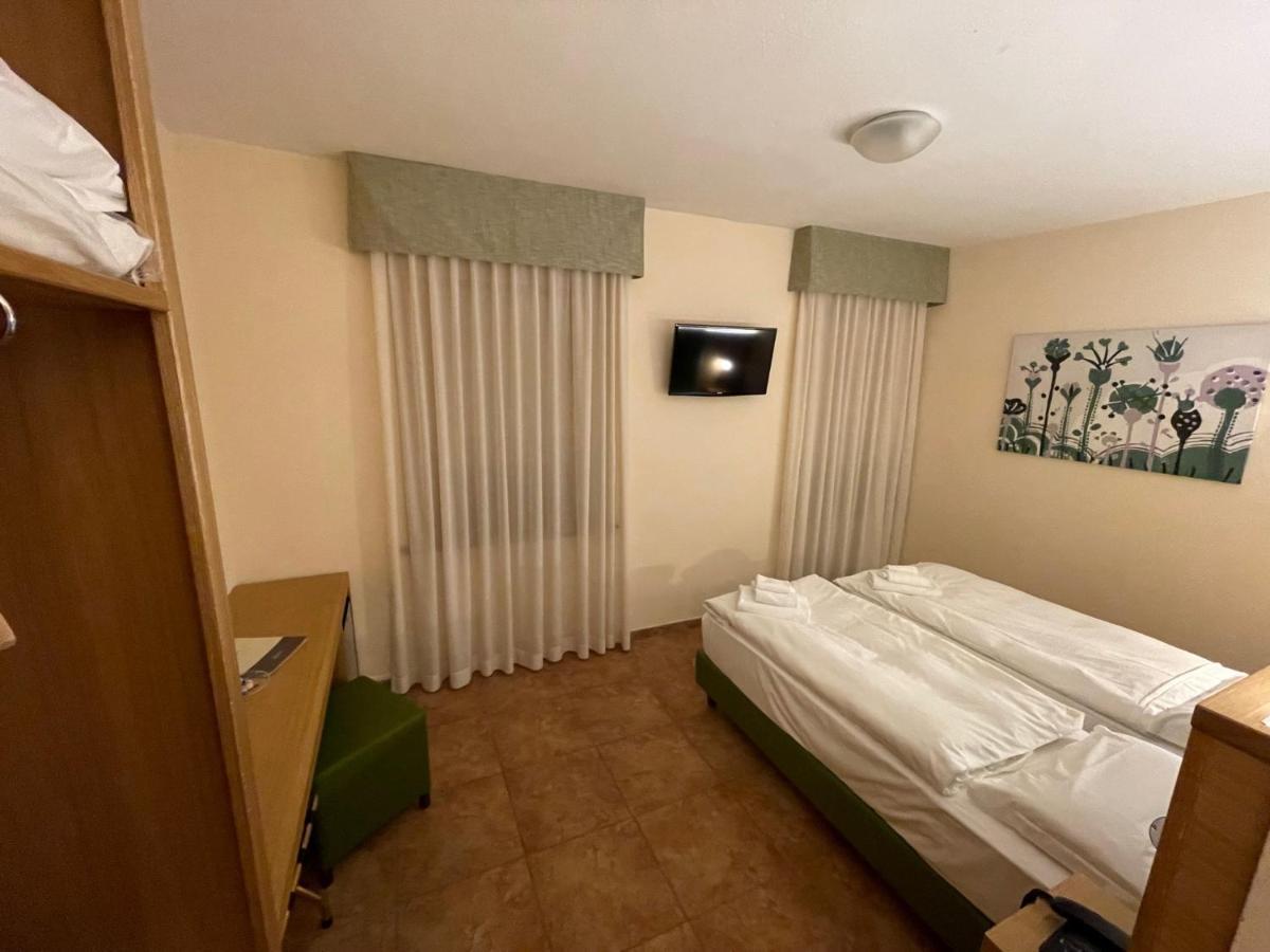 Hotel Trieste Tarvisio Buitenkant foto