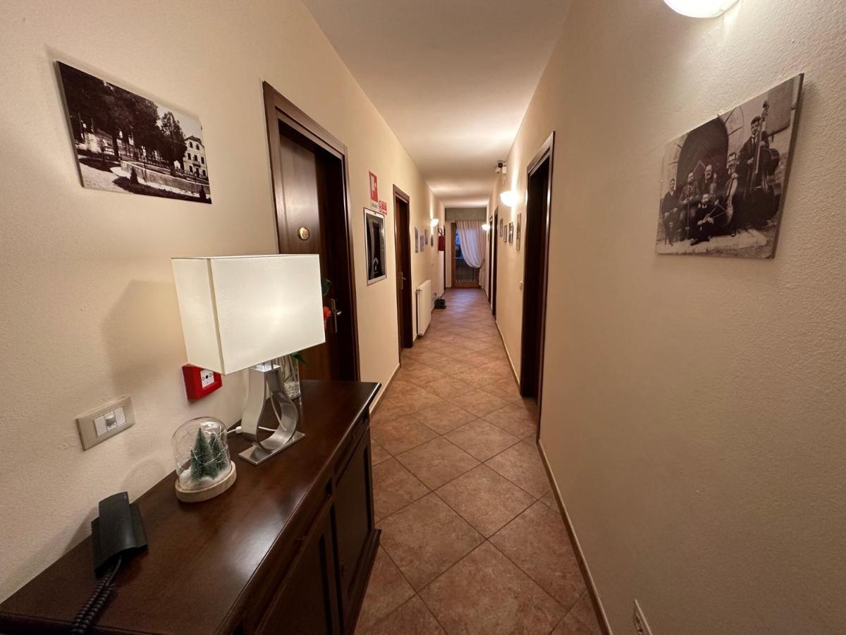 Hotel Trieste Tarvisio Buitenkant foto
